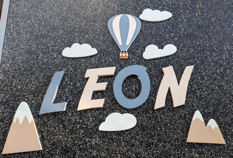 Hot air balloon wall decoration