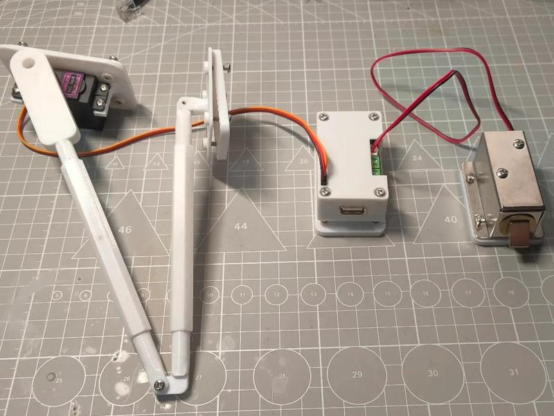 Automatic Cage Door Opener