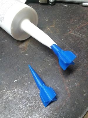 Caulk Rocket - Sealant Tube Saver Plug