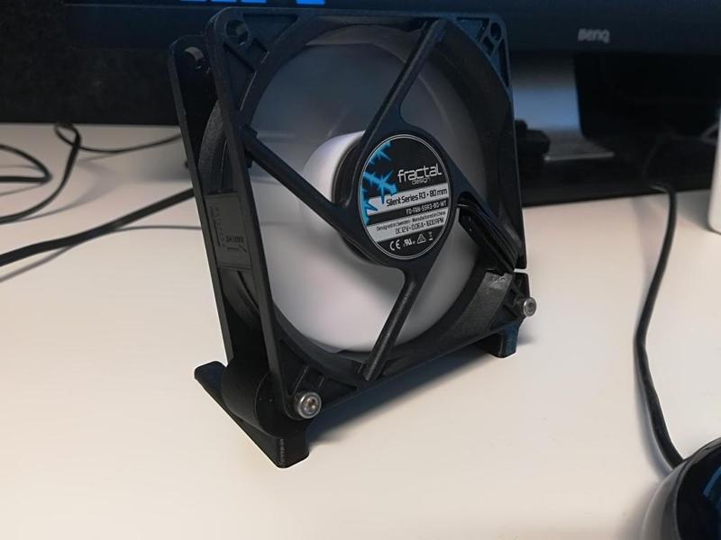 Minimalistic fan stand 80mm 15degrees