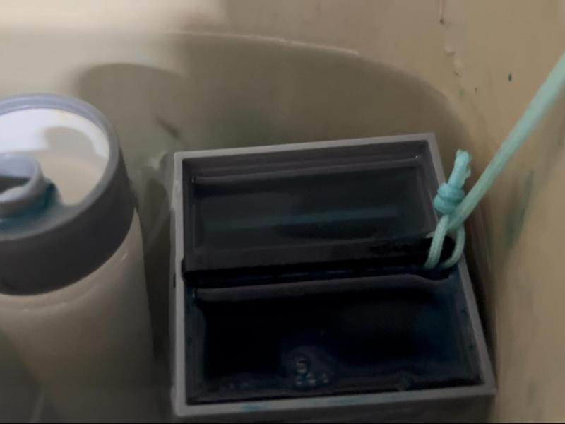 Toilet Cleaner Holder/Stick/Blue Bubble Slow-Release Dispenser