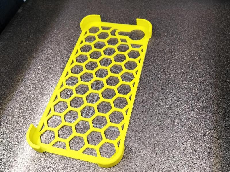 IPHONE 16E COVER LIGTH ONLY 10 GRAMS