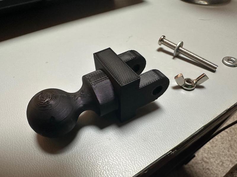 Ram mount for mini desktop fan