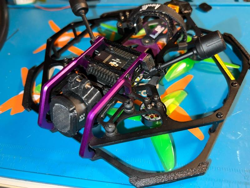 AstroRC AirTank 30 antena mount for DJI O4 pro