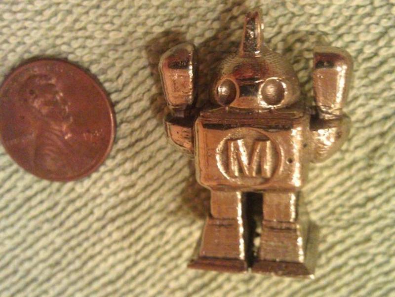 Robot with Keychain/Necklace Ring