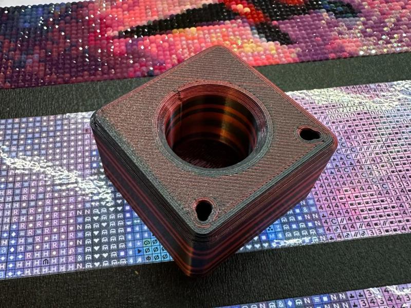 Small Container Holder with Pebble Ejection