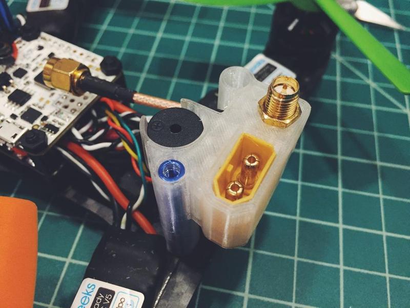 Tweaker 180 XT60 + Antenna Mount + Buzzer Mount