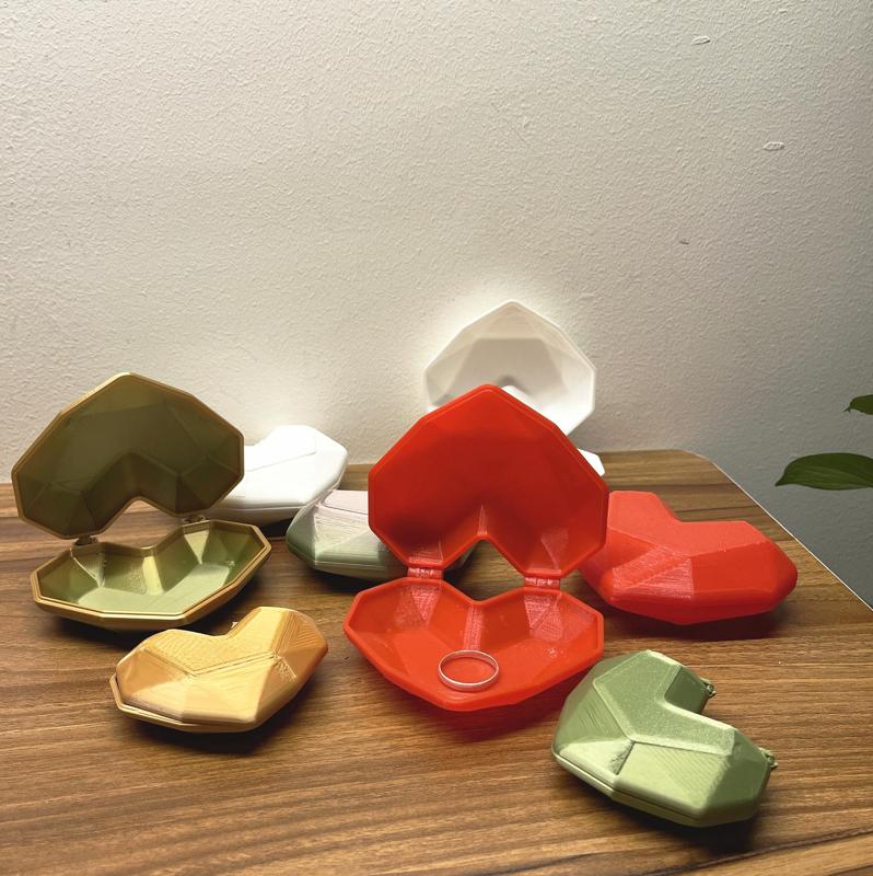 "𝙋𝙍𝙄𝙉𝙏 𝙄𝙉 𝙋𝙇𝘼𝘾𝙀 3𝘿 𝙃𝙀𝘼𝙍𝙏 𝘾𝘼𝙎𝙀"