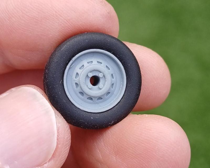 1/32 scale slotcar wheels (DKW, Dauphine, steel)