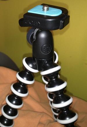 Joby GorillaPod Hybrid Quick Release Clip / Shoe / Plate