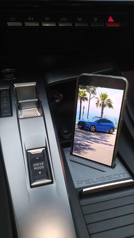 Peugeot 308 P5 Phone Holder