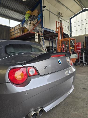 BMW Z4 SPOILER (PARTS)
