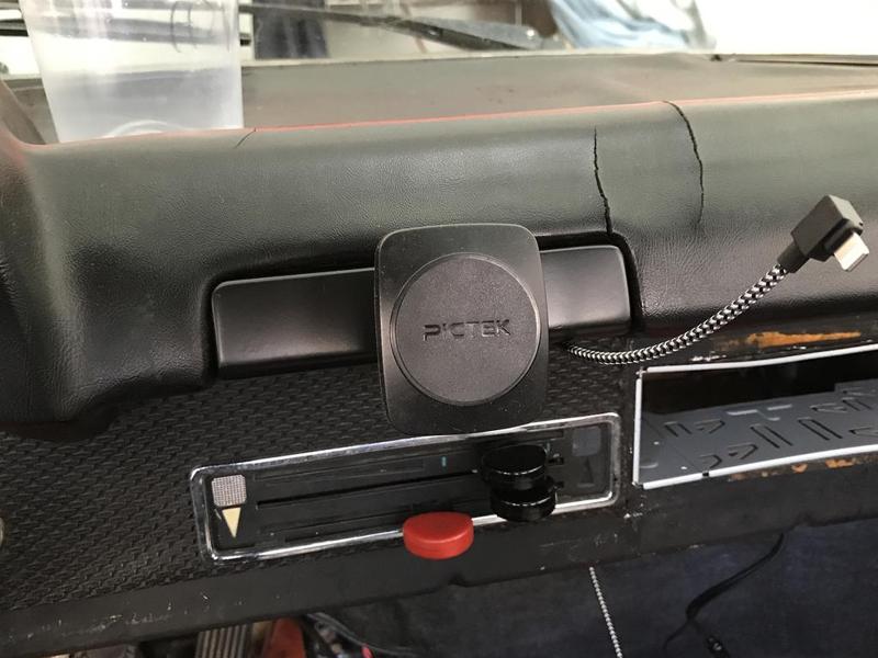 Porsche 914 Ash Tray Phone Mount