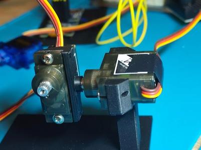Servo to Servo Mount