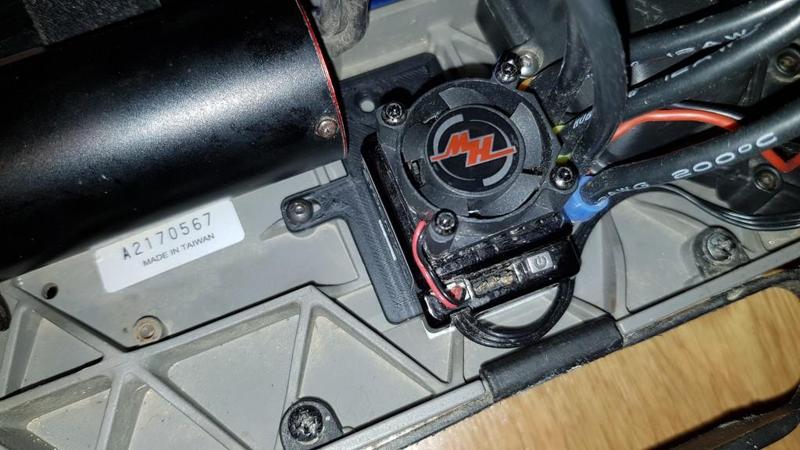 Traxxas ESC Universal Mount Slash 4x4