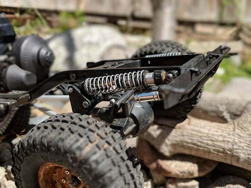 Cantilever Suspension for Axial SCX10