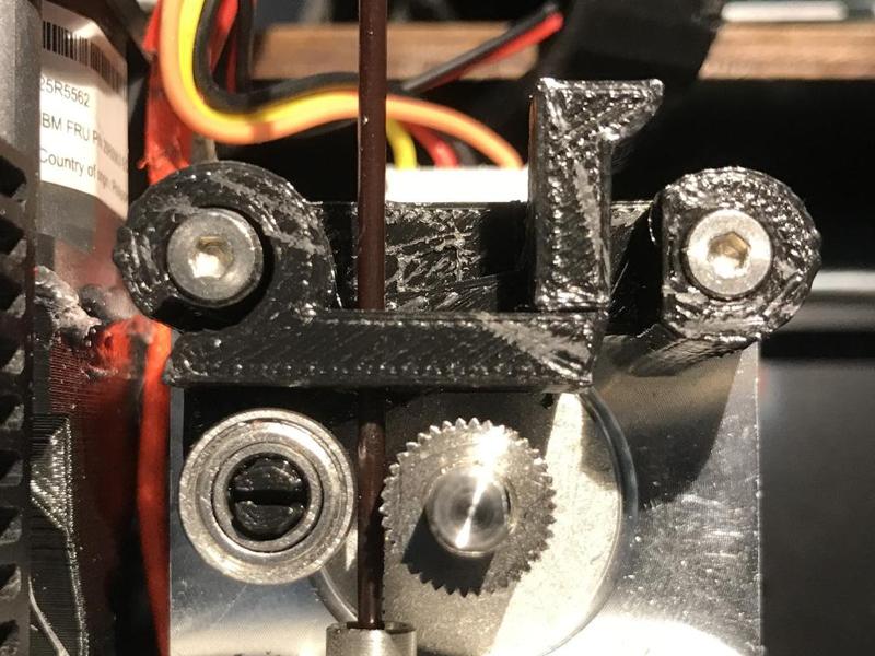 One Piece Minimalistic MK8 Springed Extruder