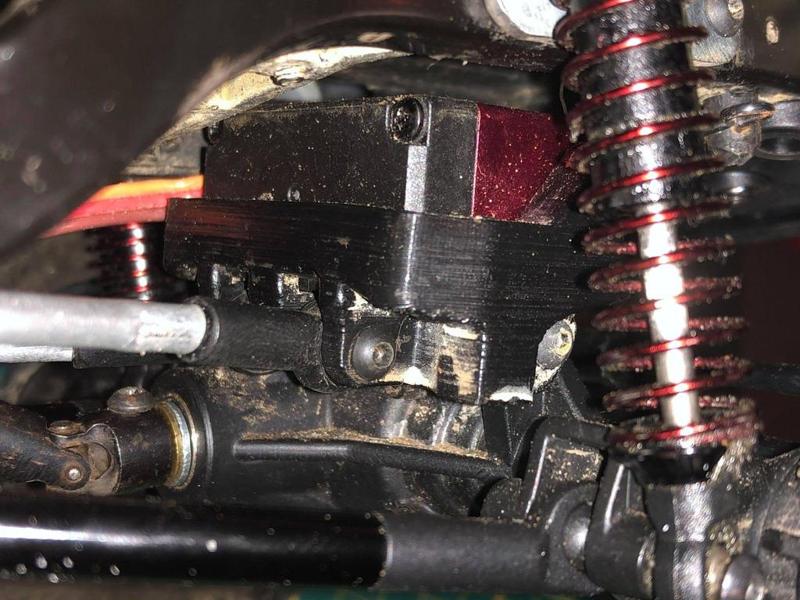 TRX servo on axle