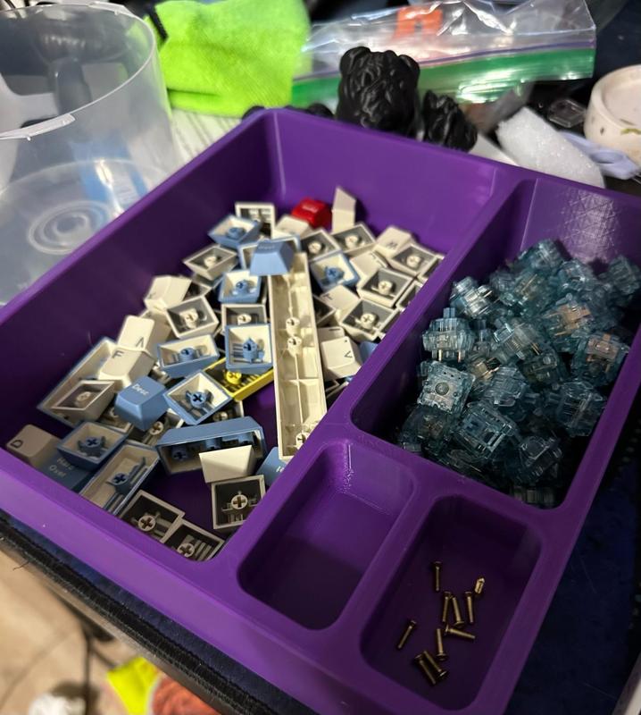 Keyboard Part Container