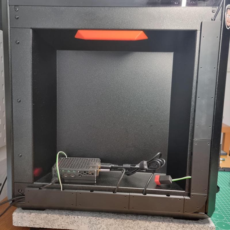 Magnetic Cable Duct / Kabelkanal