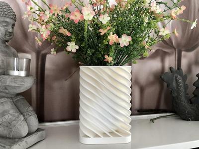 Twisted Vase