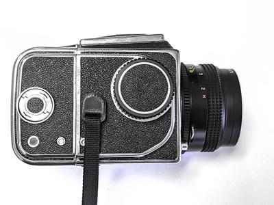 hasselblad strap lugs