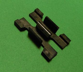 clip peugeot 204 quarter panel 8579 09