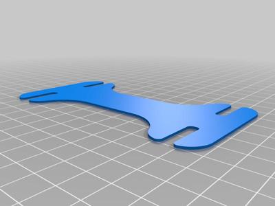 Mask clip for horizontal elastic mount