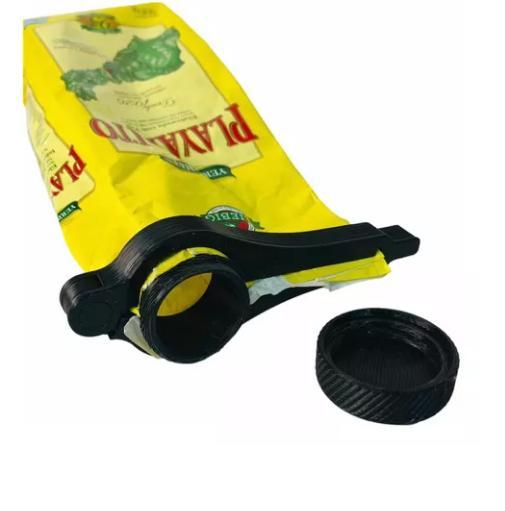 Clip closes bags with screw cap for serving