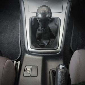 USB insert for 2006 Subaru WRX