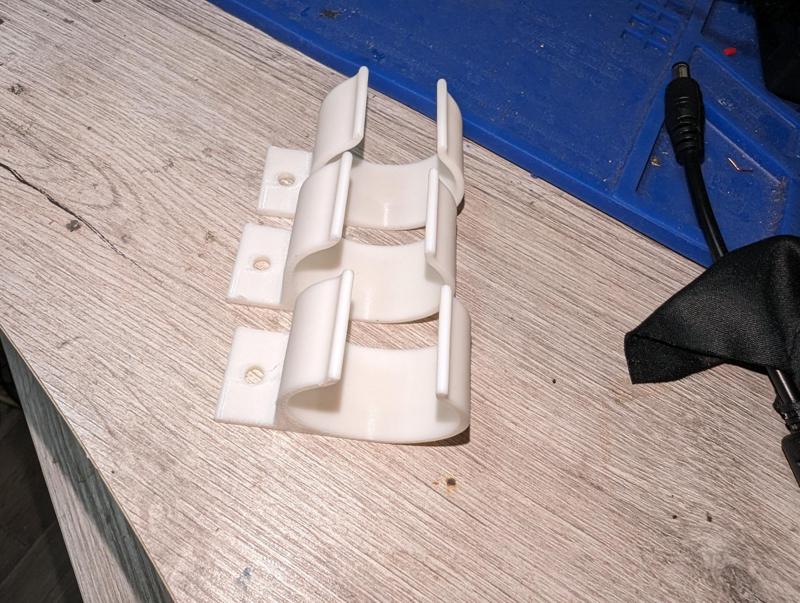 30mm clip for plastic pipe