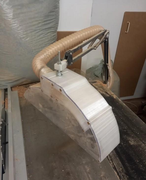 Späneabsaughaube für Formatkreissäge