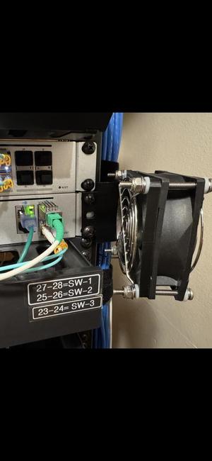 Side rack mount fan for WAS110