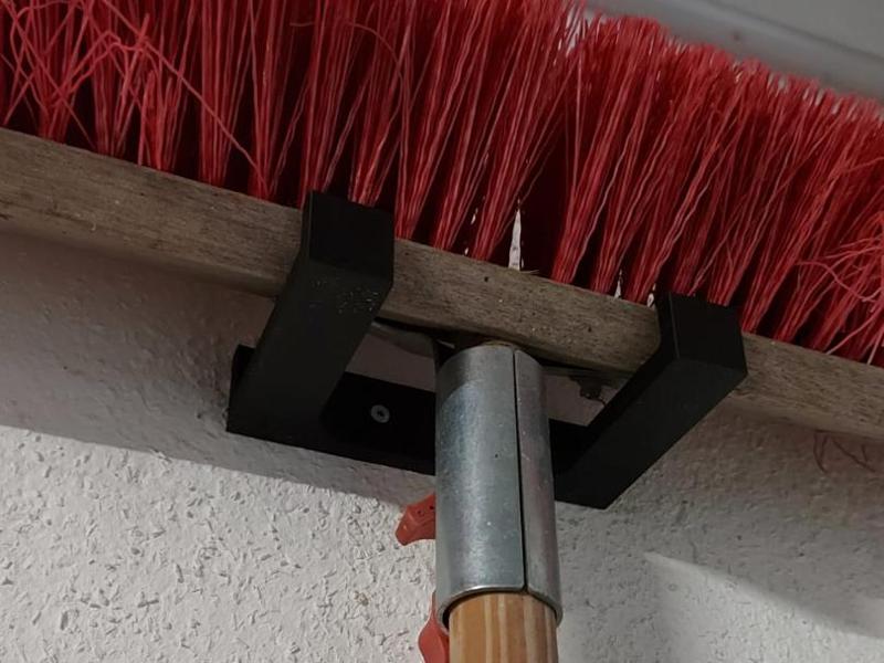 Street Sweeper Wall Mount
