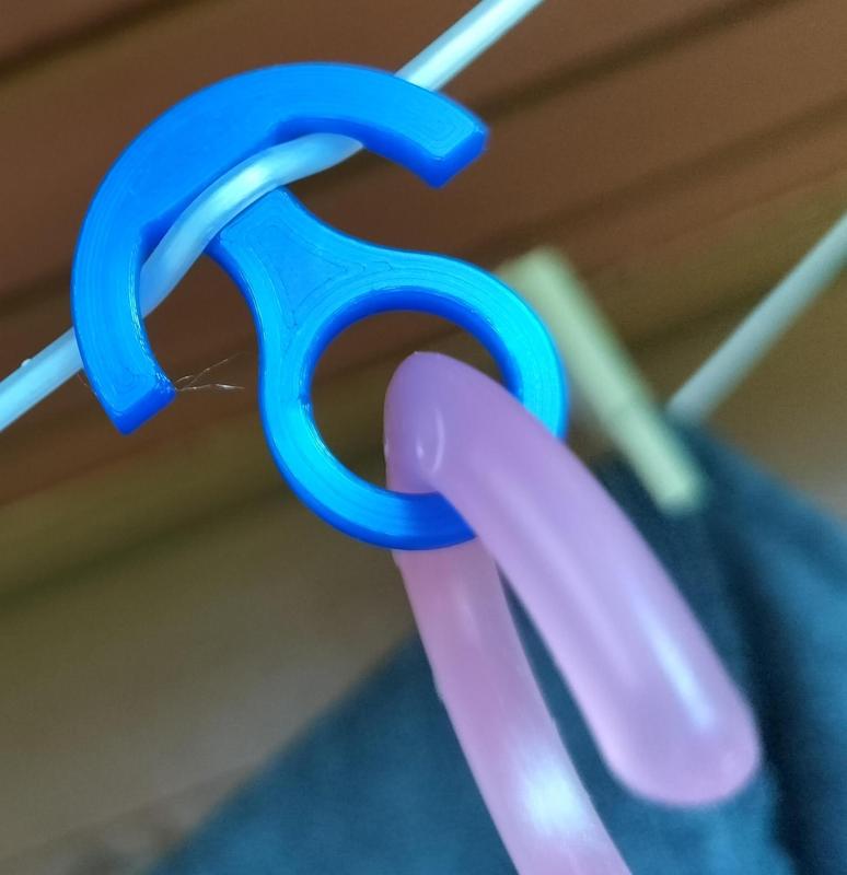 Hangar clothes line adapter