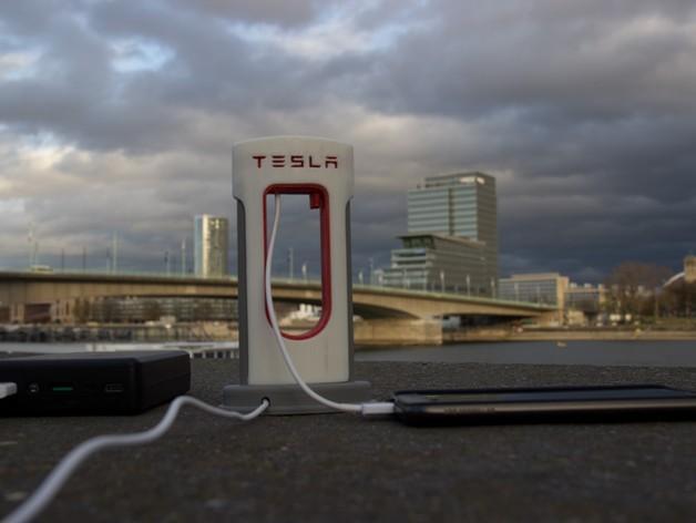 Tesla Super Charger for mobile phones (USB C)
