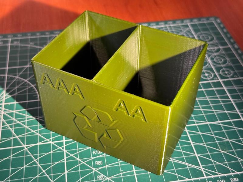 Recycling AA / AAA Battery Storage Container