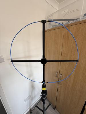 Revesible stand for Youloop and K-480WLA loop antenna