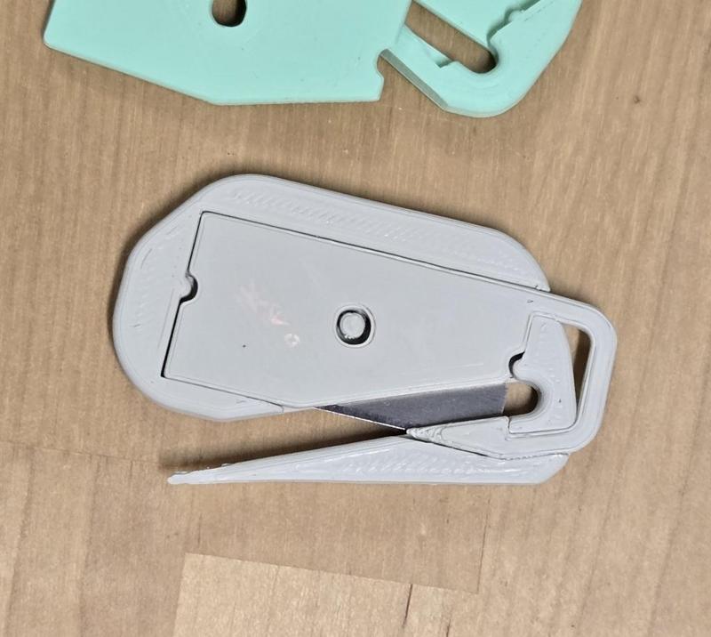 Paper Cut for Simgle Blade