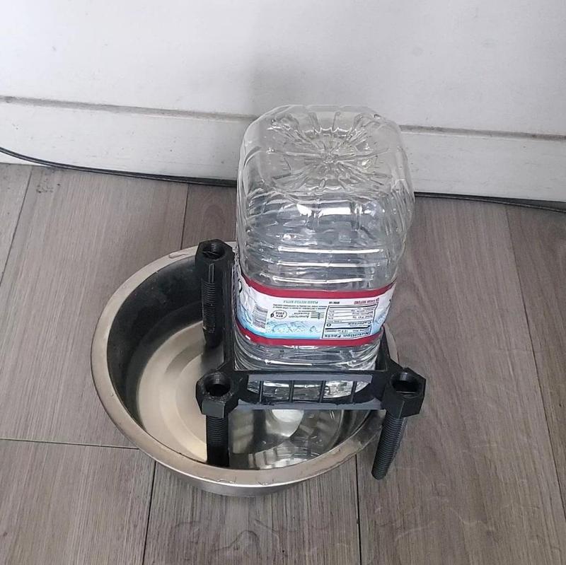 1 Gallon Water Bottle Gravity Dispenser