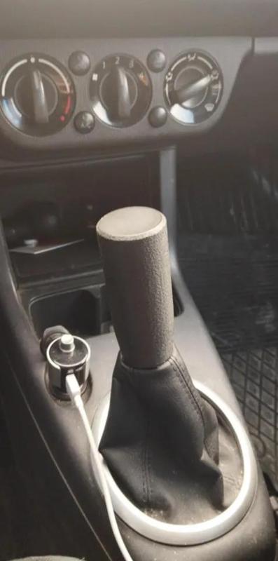 Suzuki Swift 2005-2010 gear shifter knob   
