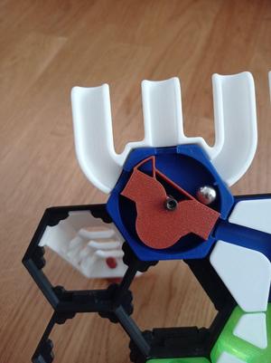 Hextraction valve tile