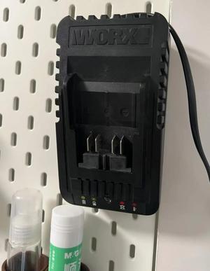 Skadis Worx Charger bracket