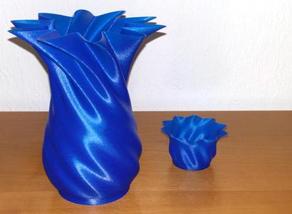 Spiral vase with small cup