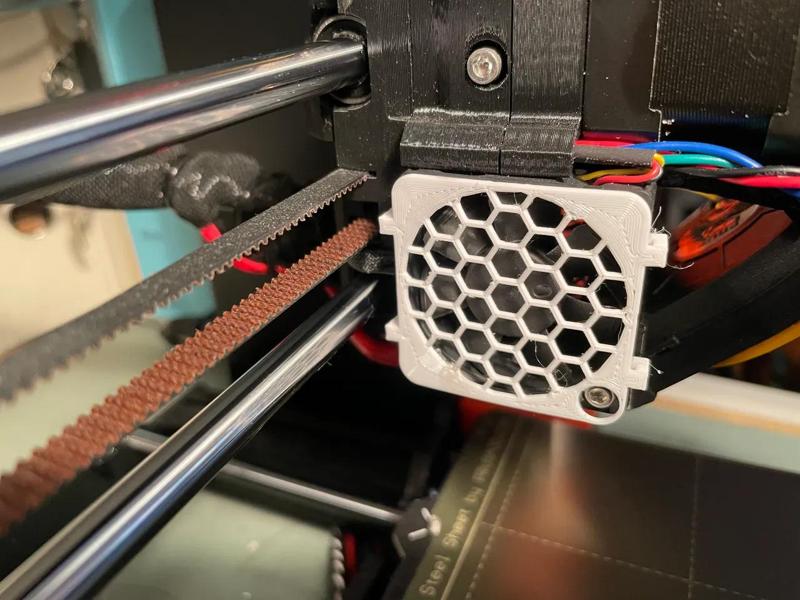 Prusa MK3 Fan Grill - Extruder side cooling fan   