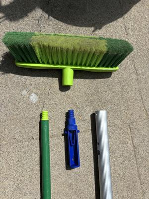 Pool pole broom adaptor