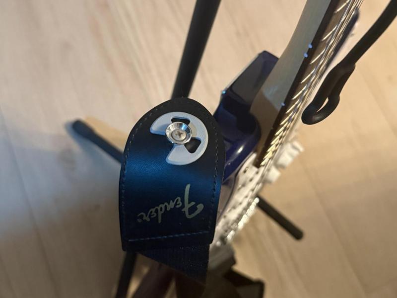 Guitar Strap Lock 