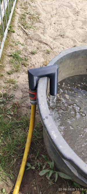 Gardena tub/ container/ swimming pool filler hook