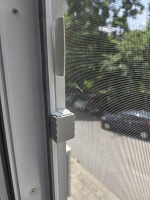 Simple window screen latch lock for cats 
