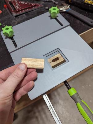 Loose Tenon Mortising Jig (Domino)